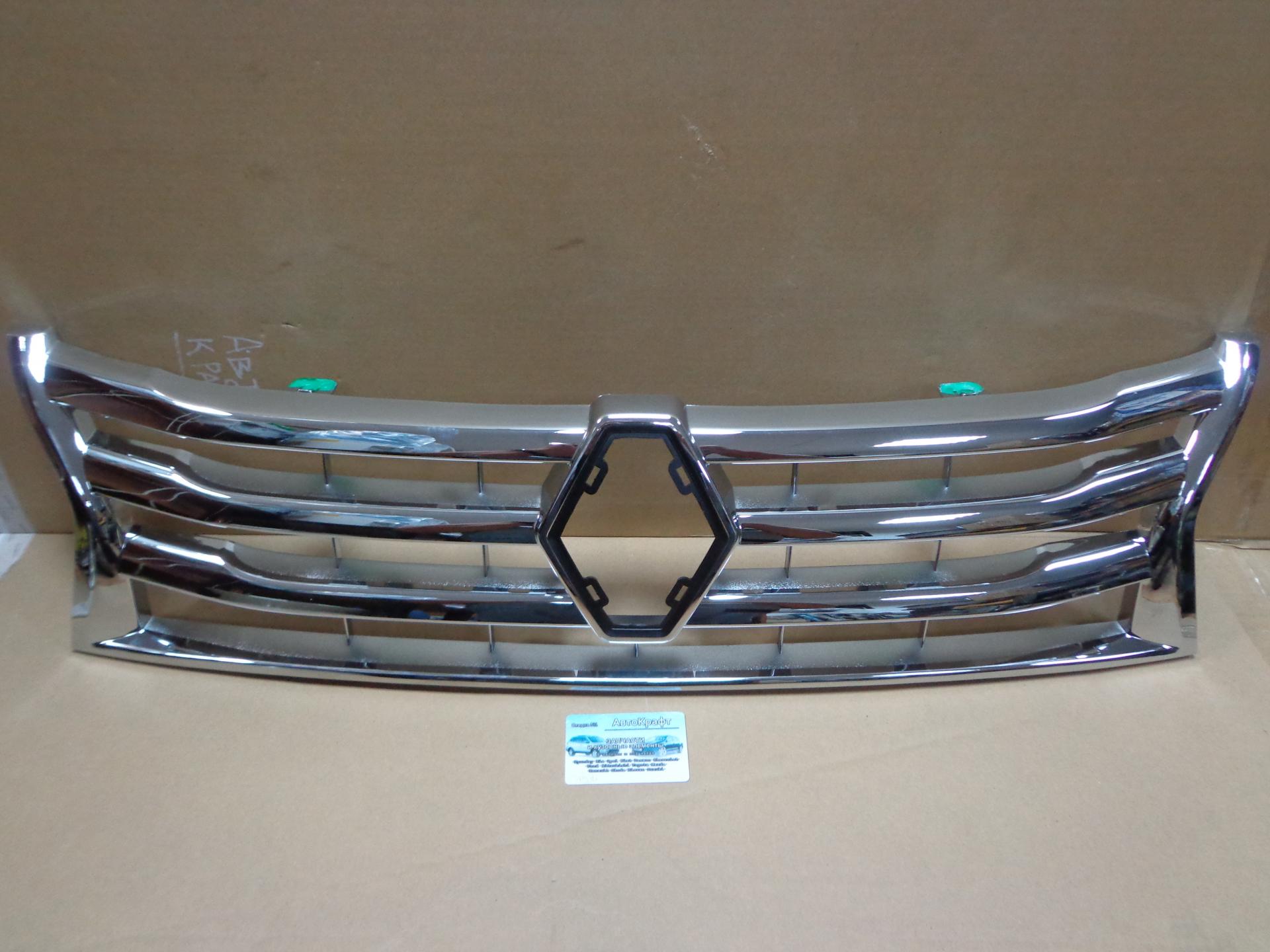 Решетка радиатора наружняя хром Renault Duster 623825665R