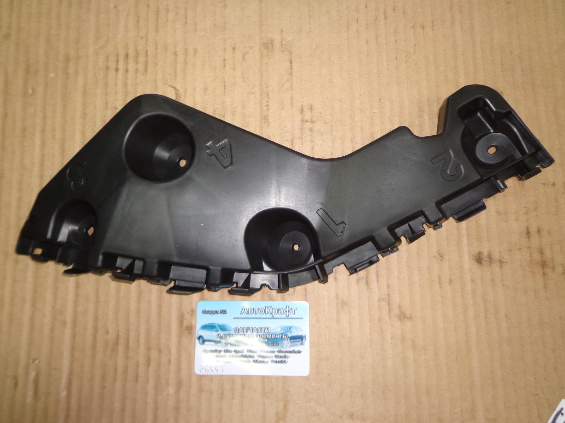 Кронштейн бампера  заднего правый Renault Duster 622200010R