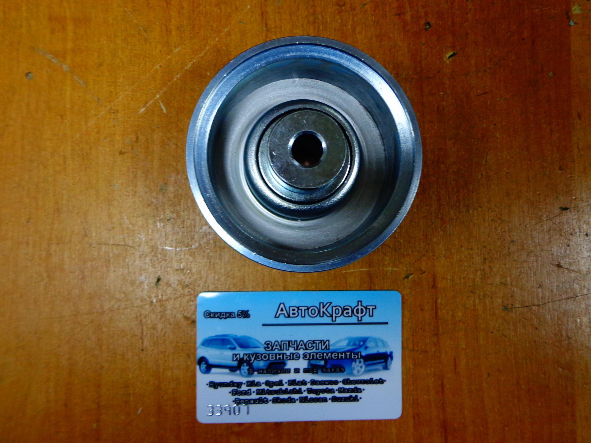 Ролик натяжной ремня кондиционера Toyota Corolla E120 2002-2006 1357022010
