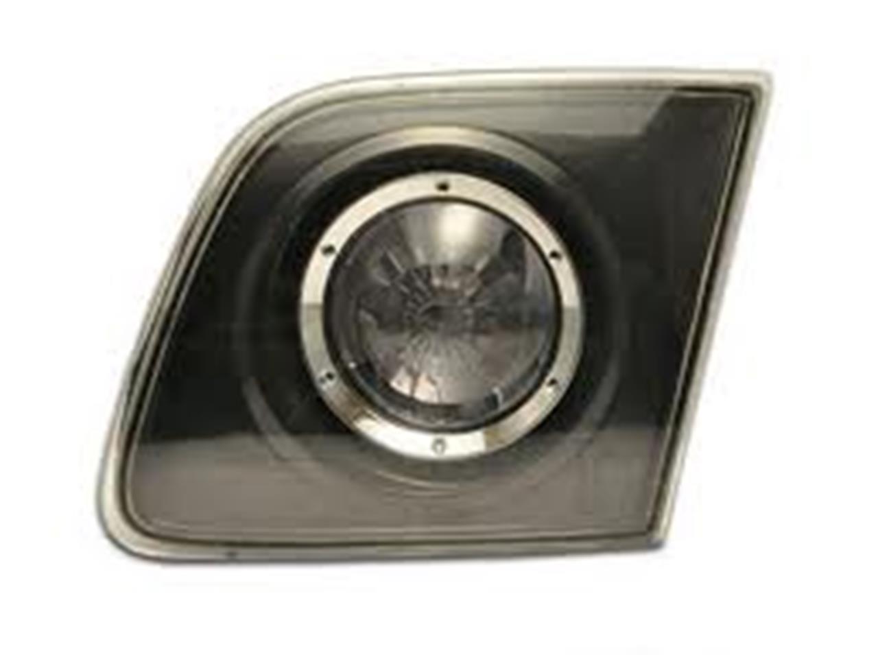 Фонарь внутренний правый (прозрачный)MAZDA 3 2004- SDN