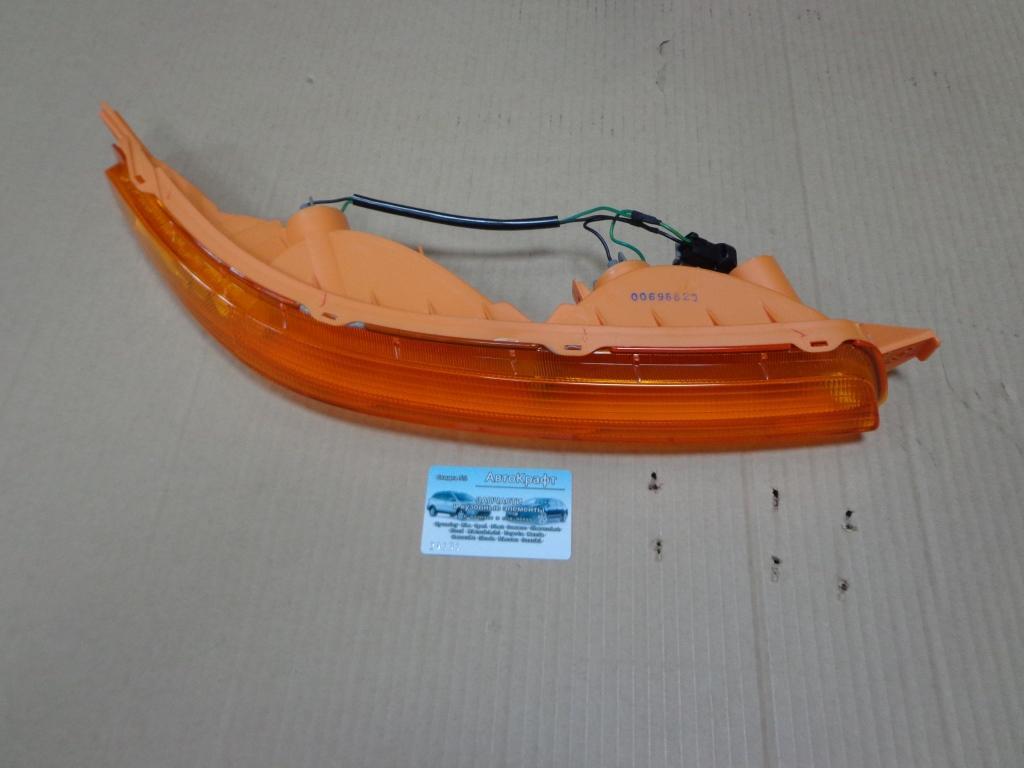Указатель поворота под фарой правый Chevrolet Aveo 04-