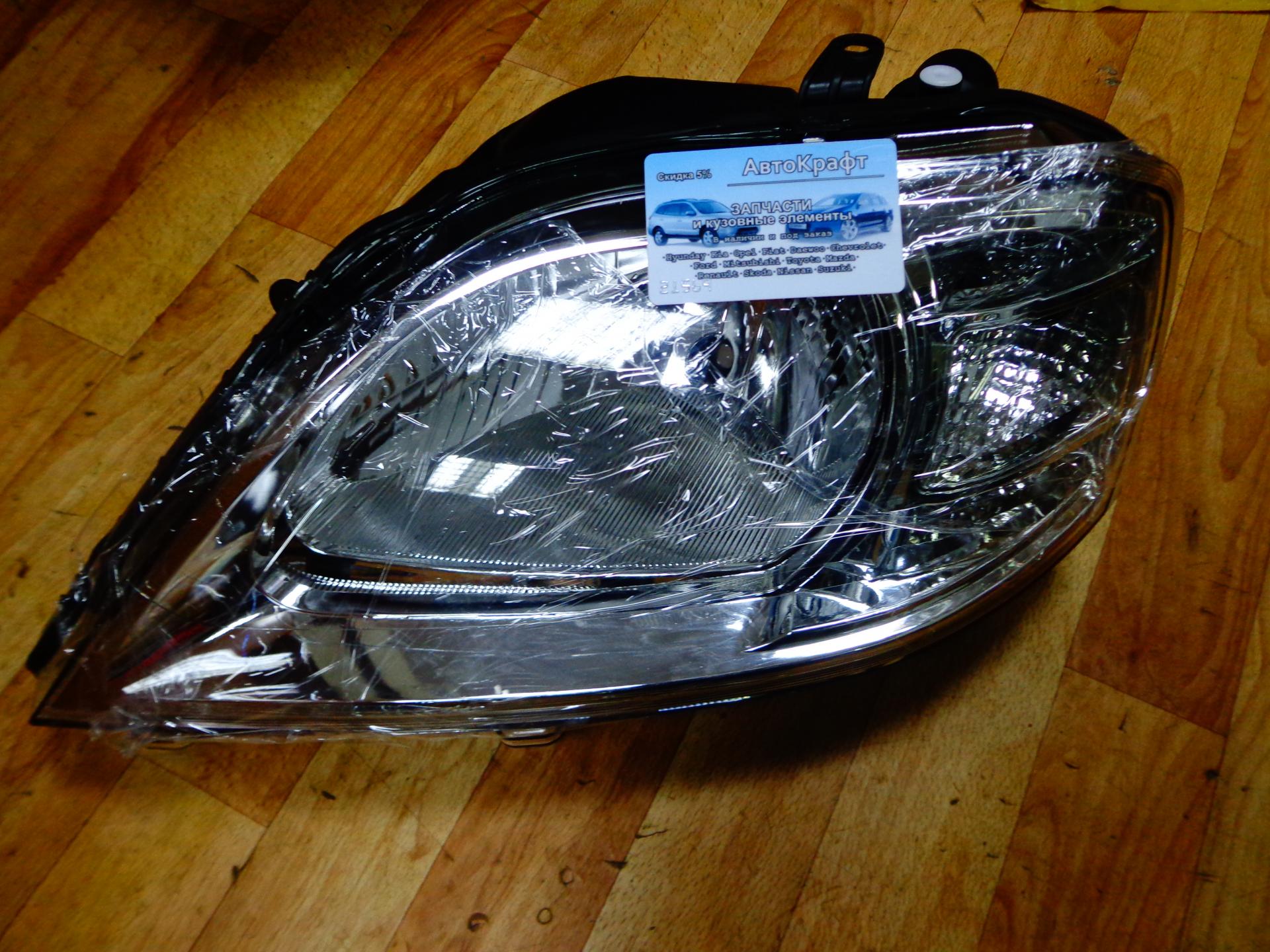 Фара передняя левая под корректор Renault Logan 2010- 8200744753