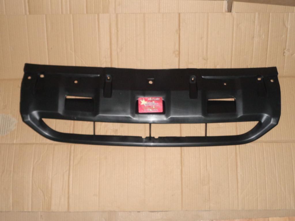 <span>Накладка переднего бампера верхняя Great Wall Hover H6</span>