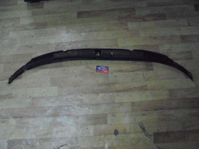Панель лобового стекла (жабо) Chery Amulet A11-5300580