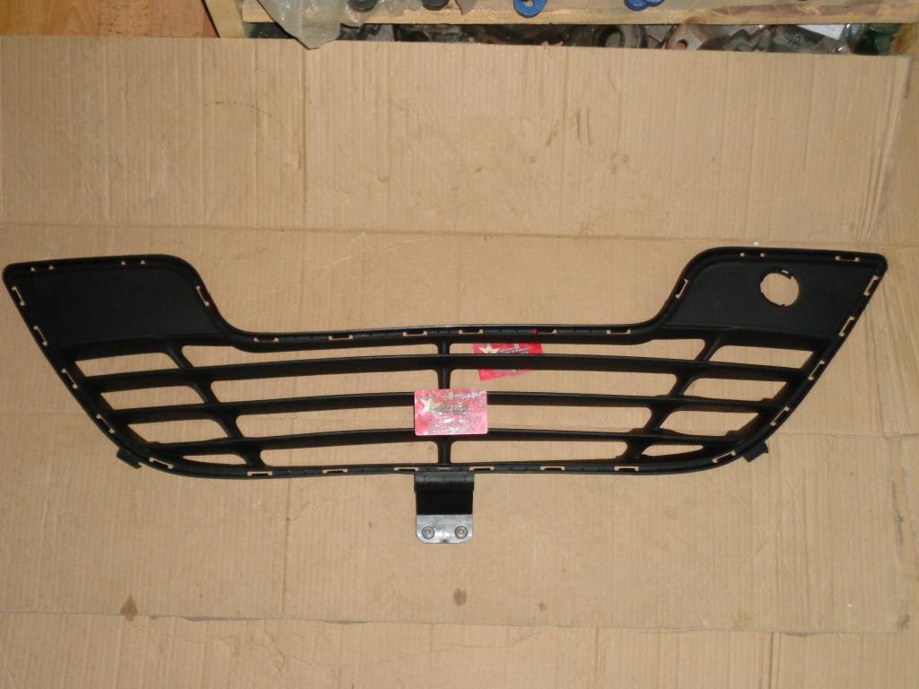 Решетка переднего бампера центральная JAC S5 2803105U1510