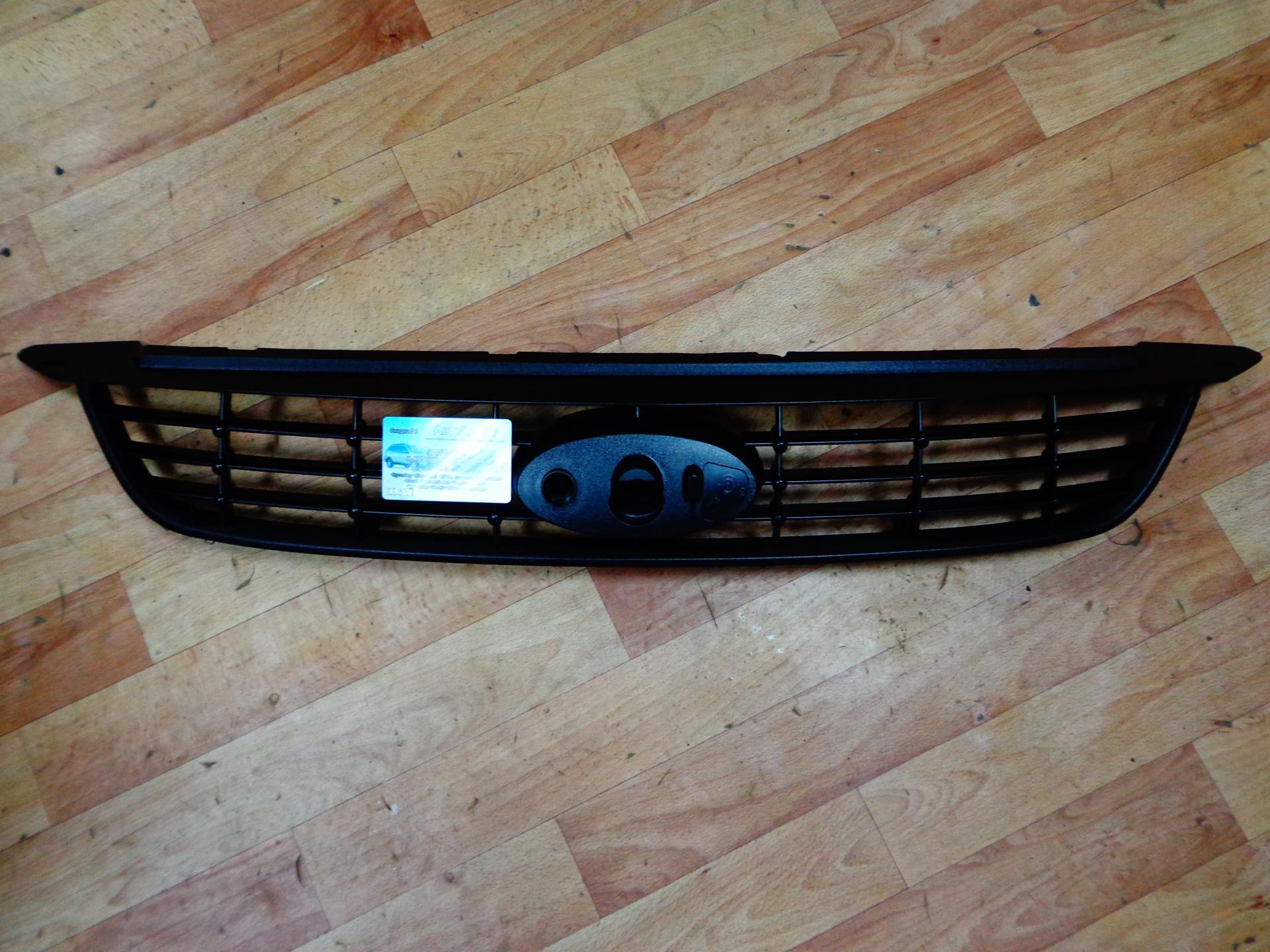 Решетка радиатора Ford Focus II 08- 1496396